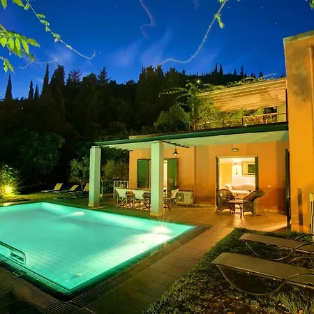 Sleeps 8 Pool Air Con Wifi Villa Kalámi